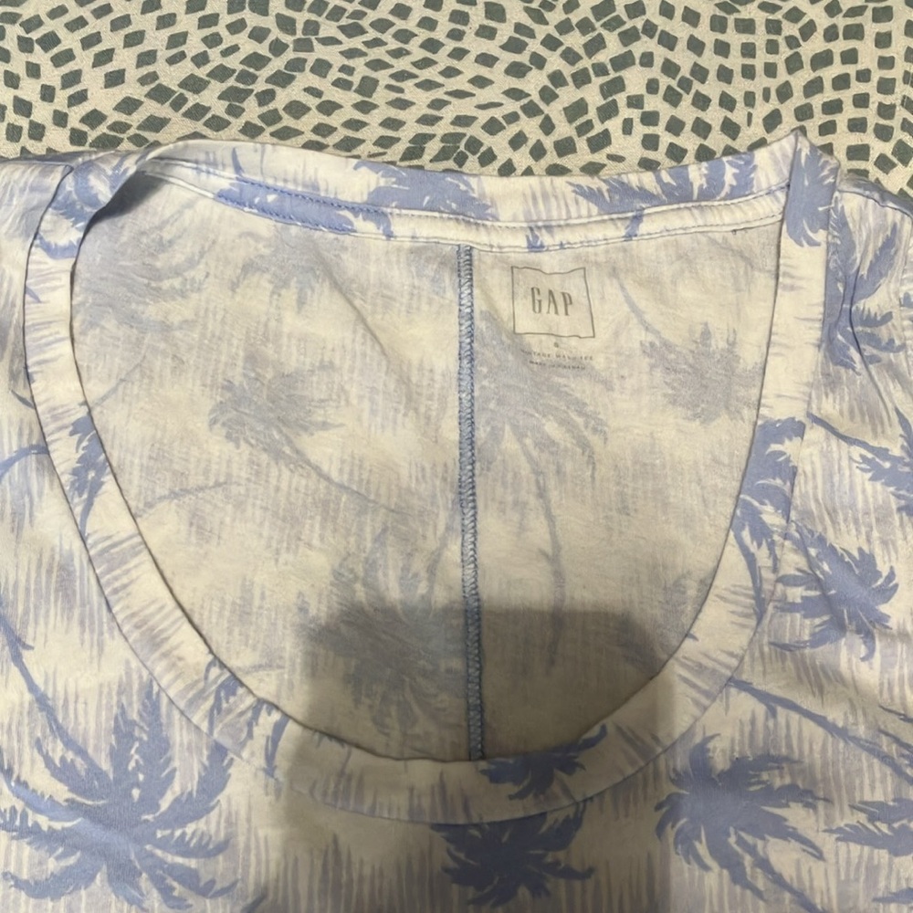 GAP Blue Palm Print Tank Top - Picture 2 of 6